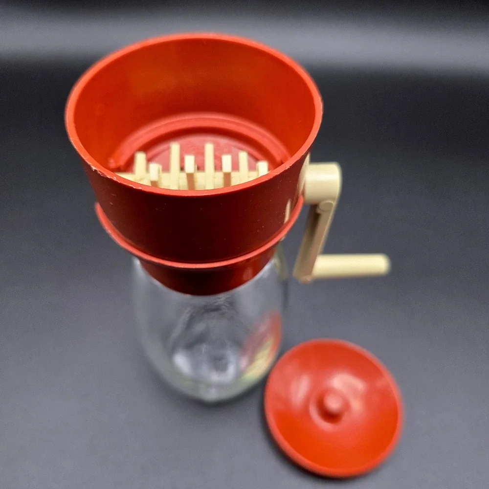Gemco Glass Jar‎ Nut Chopper Grinder Kitchen Tool Vintage USA Red Handle